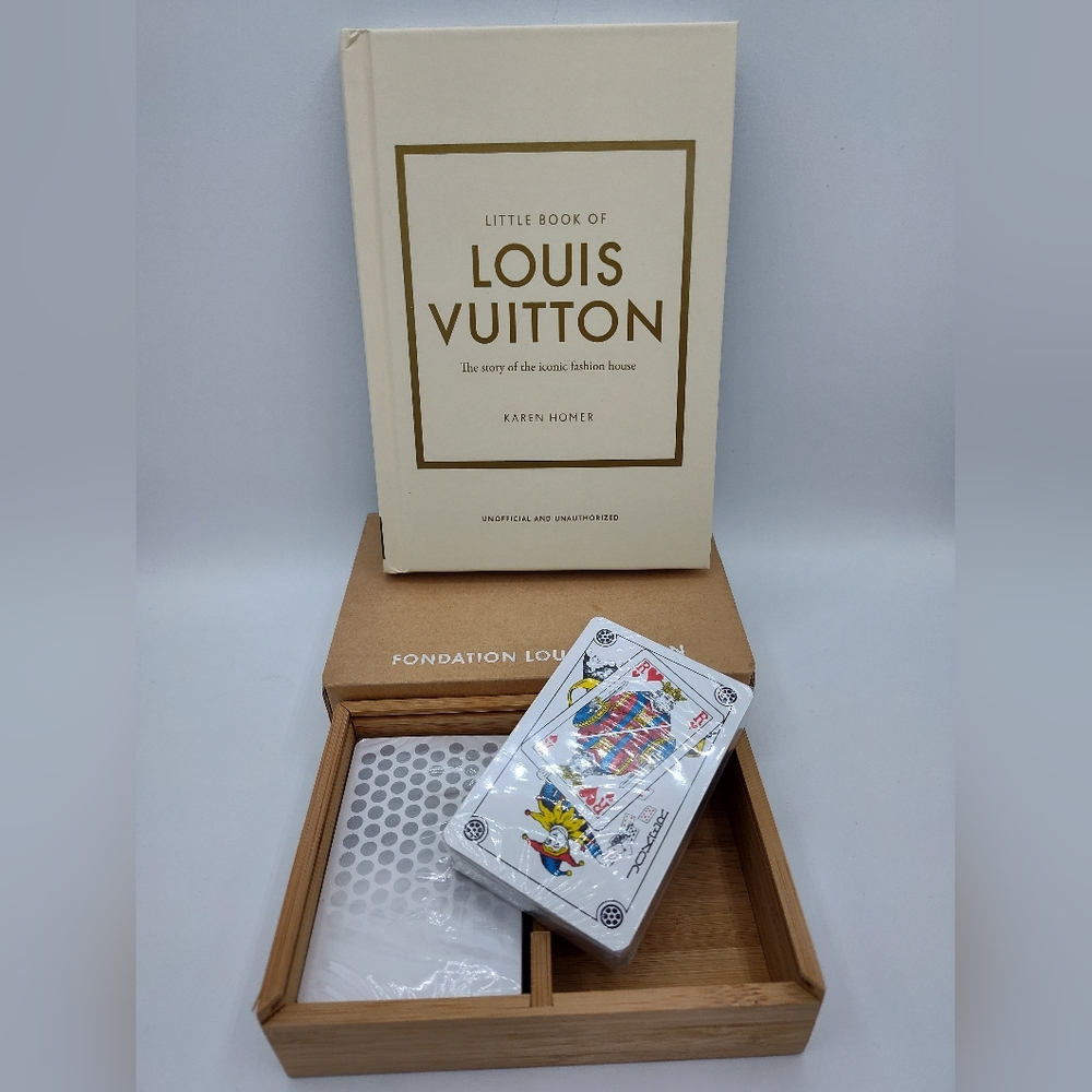 Louis Vuitton Fondation Museum Playing Cards Gift Set NIB SEALED - Picture 2 of 5